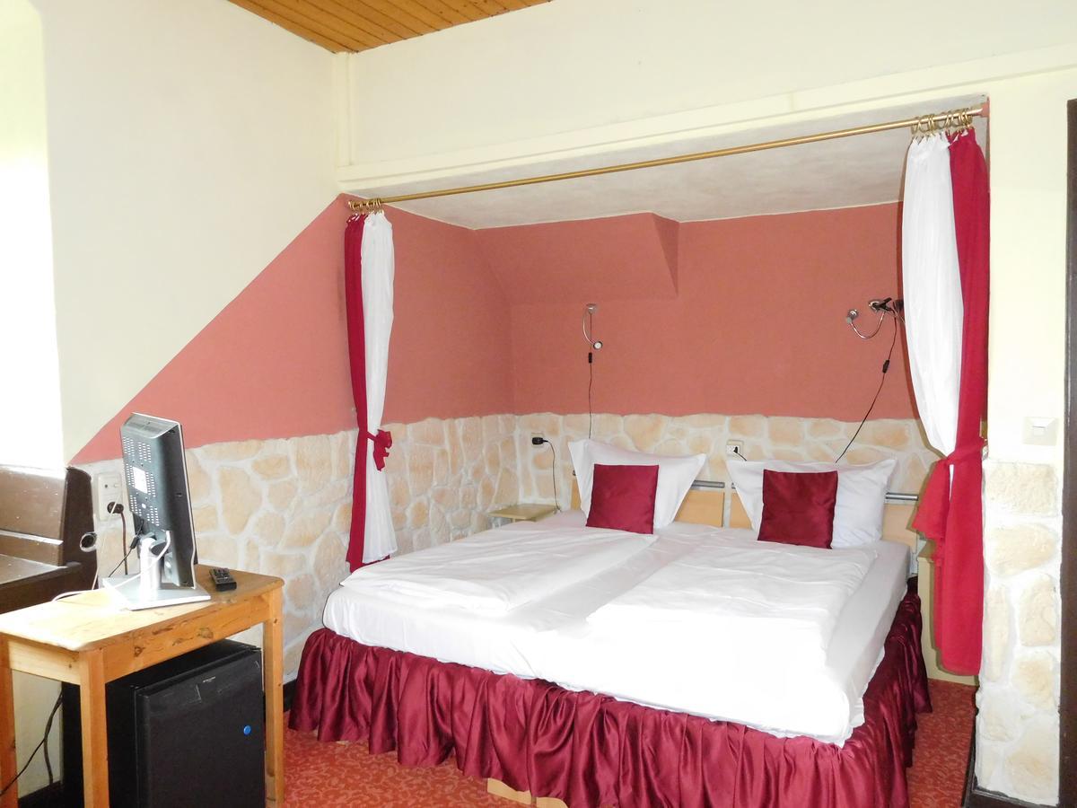 Hotel Kranenturm Bacharach Luaran gambar