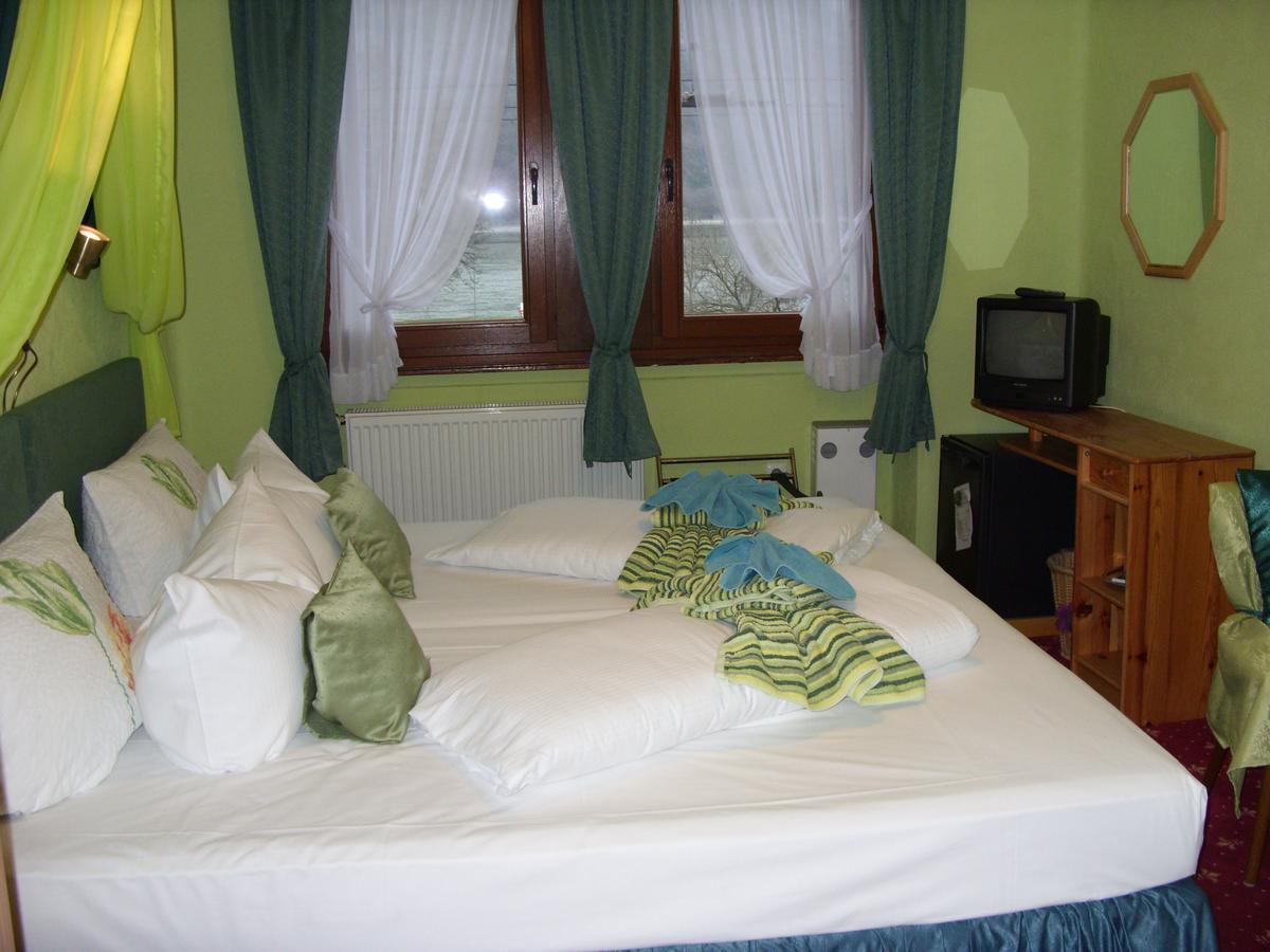 Hotel Kranenturm Bacharach Luaran gambar